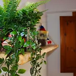 아파트 Mina House